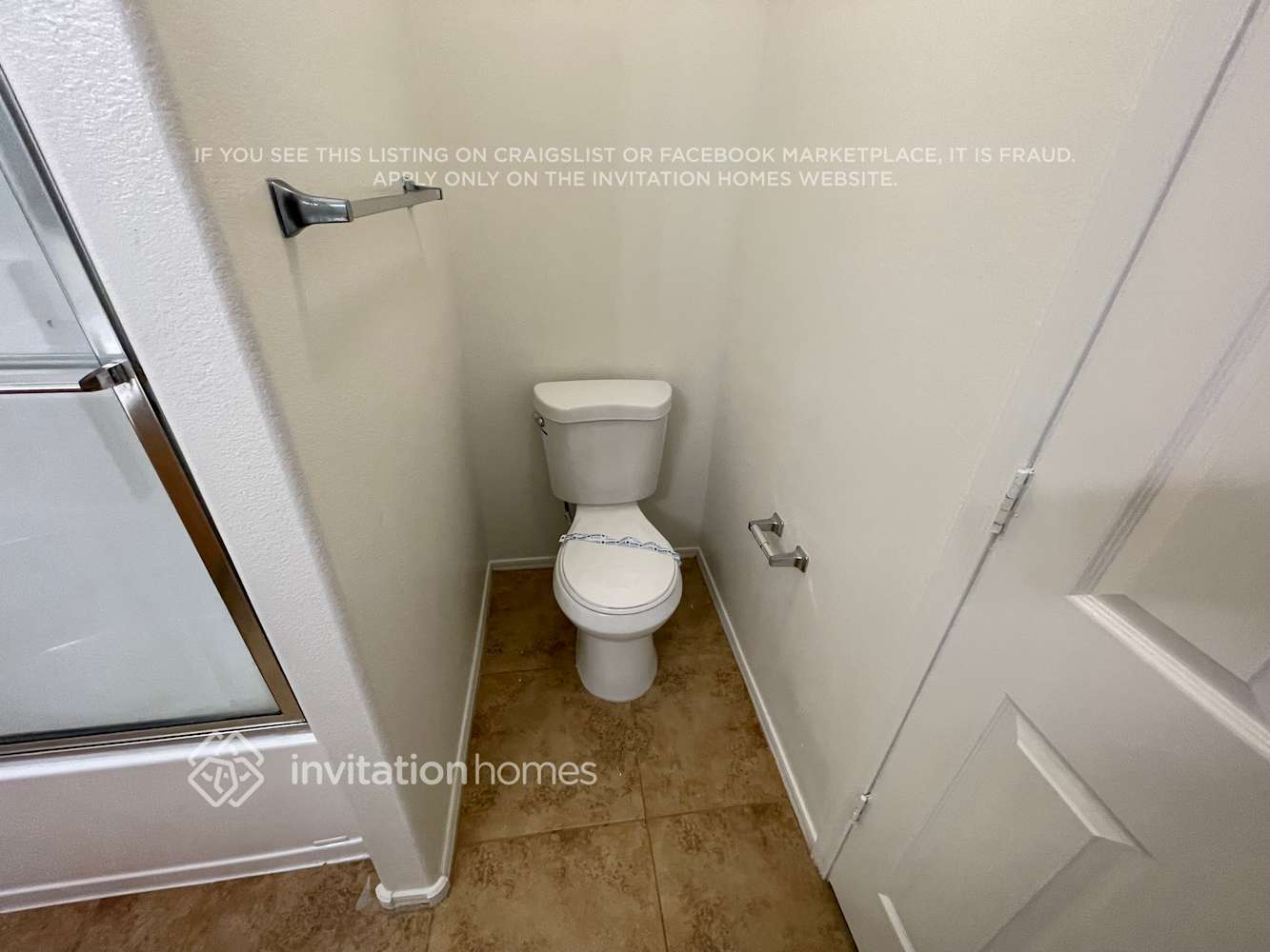 Building Photo - 9331 W Cinnabar Ave