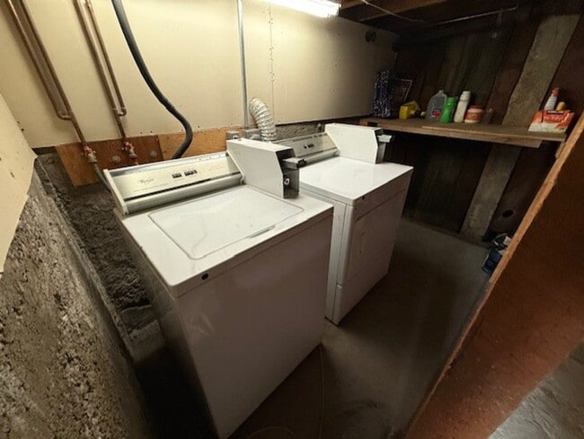 Building Photo - 182 N 11th St