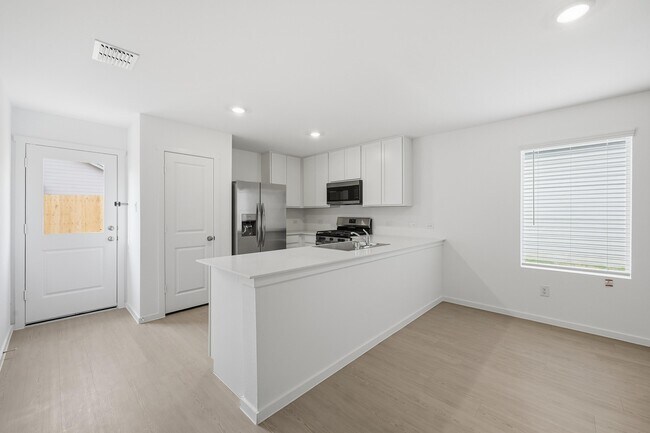 Building Photo - 3928 Pontchartrain Pkwy