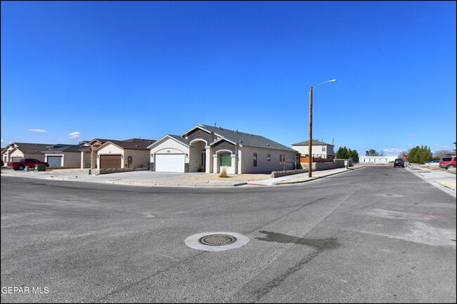 Building Photo - 7830 Estrella