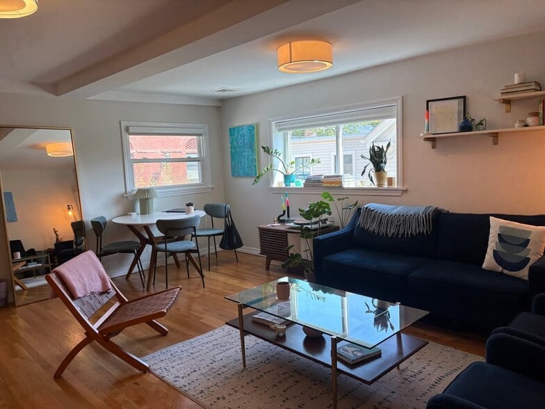 Building Photo - 89 Thorndike St