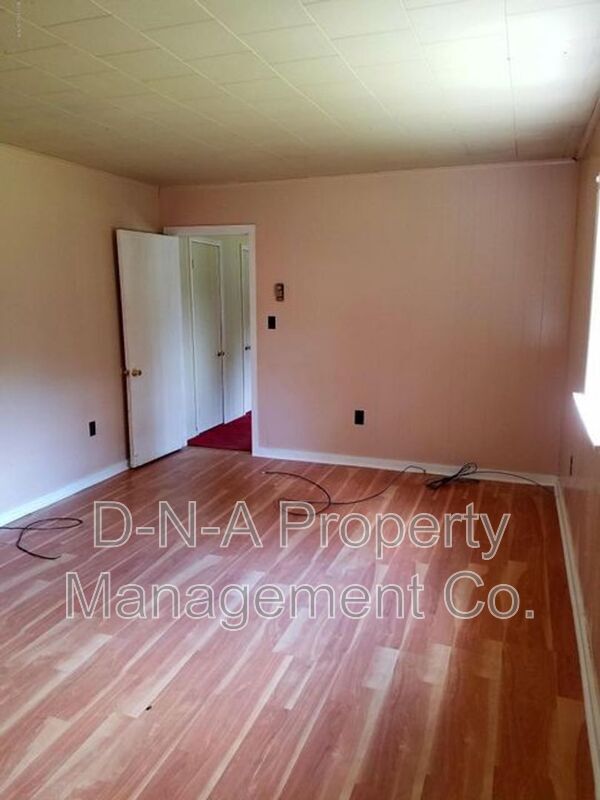 Building Photo - 2533 PA-390