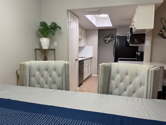 Building Photo - 14555 Wunderlich Dr