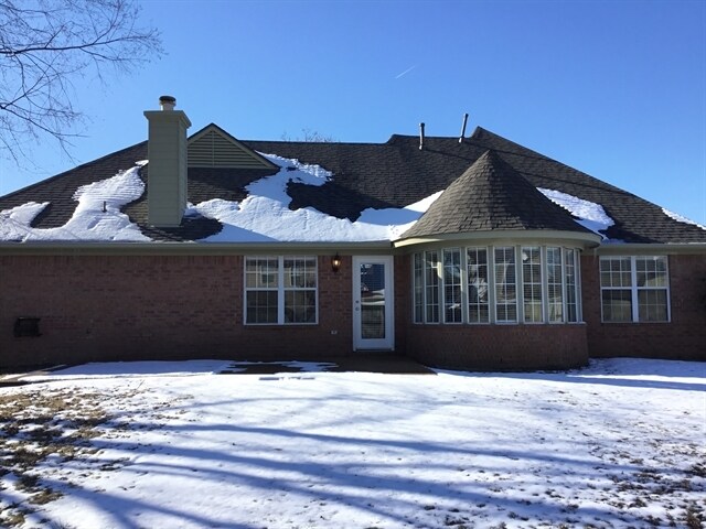 Building Photo - 4920 Misty River Rd