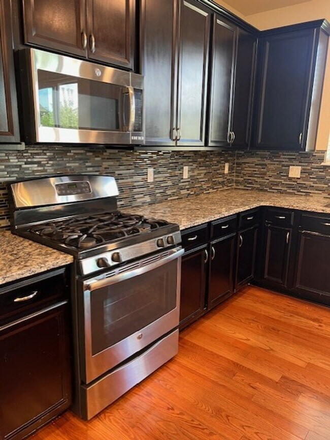 Building Photo - Beautiful Sierra Ridge 4-Bedroom, 3.5-Bath...