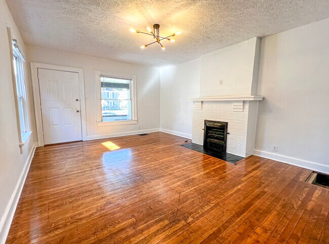 Building Photo - 4813 N College Ave