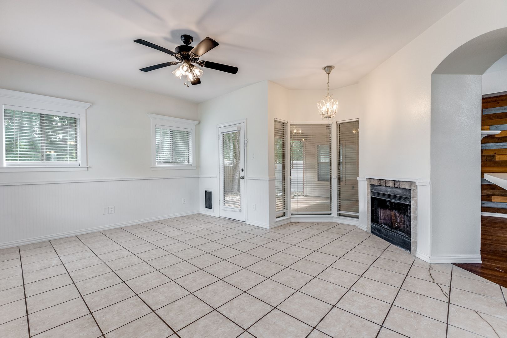 Building Photo - 200 Courtney Ln