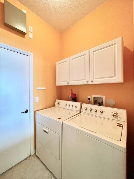 Building Photo - 137 Canterbury Pl