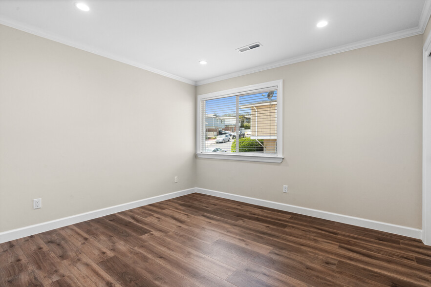 Building Photo - 2480 Ardee Ln