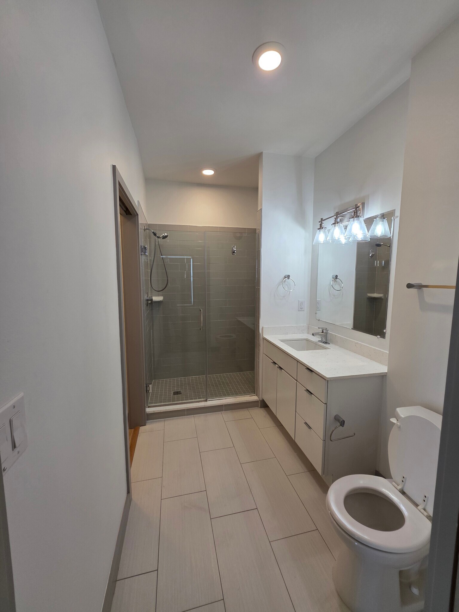 Bathroom Main - 400 Herron Dr
