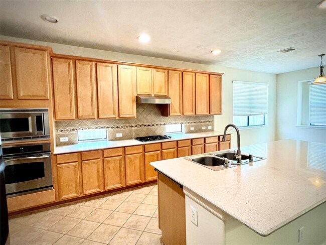 Building Photo - 6718 Glenkirk Pl