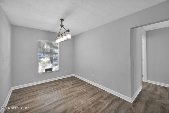 Building Photo - 133 Cll Menendez