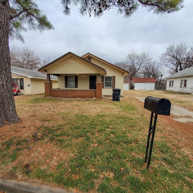 Primary Photo - 3 Bedroom 1 Bath Home In Shawnee