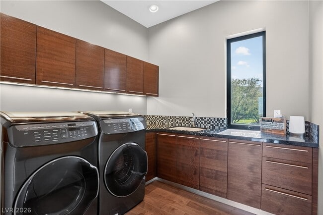 Building Photo - 98 Sun Glow Ln