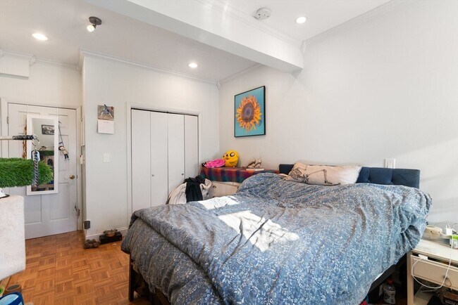 Building Photo - 99 W 4th St