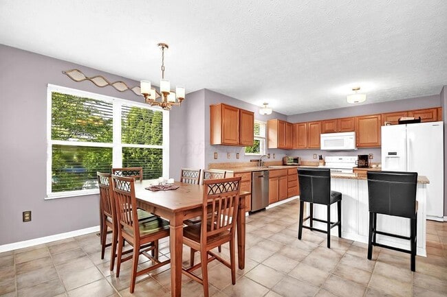 Building Photo - 7647 Windsor Dr