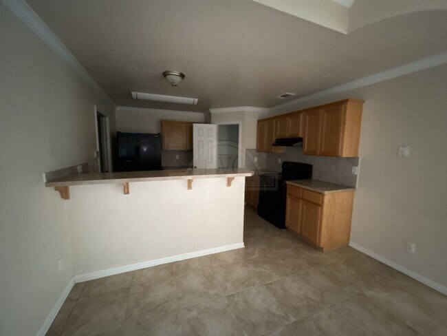Building Photo - 710 Aries Ave
