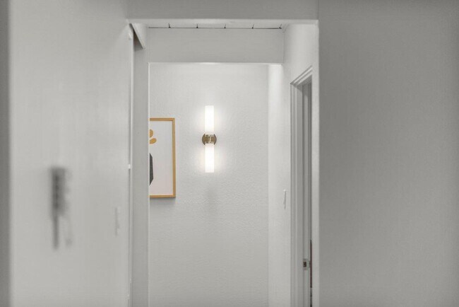 Building Photo - 729 Stendhal Ln