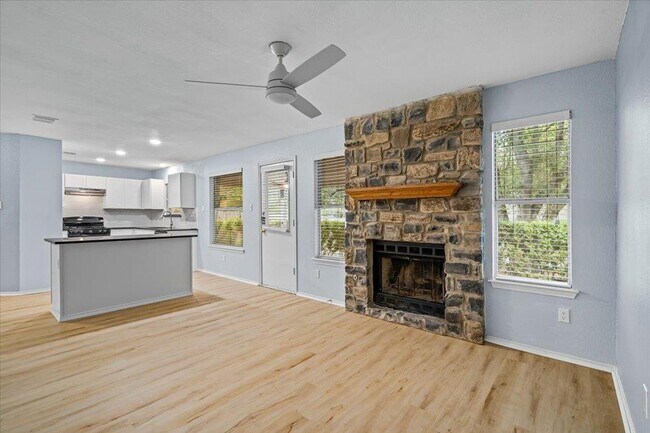 Building Photo - 8706 Dandelion Trail