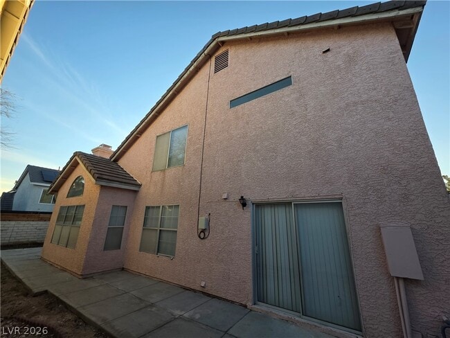 Building Photo - 6561 Avon Ct