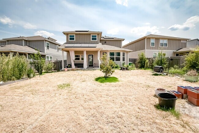 Building Photo - 15912 Cadoz Dr