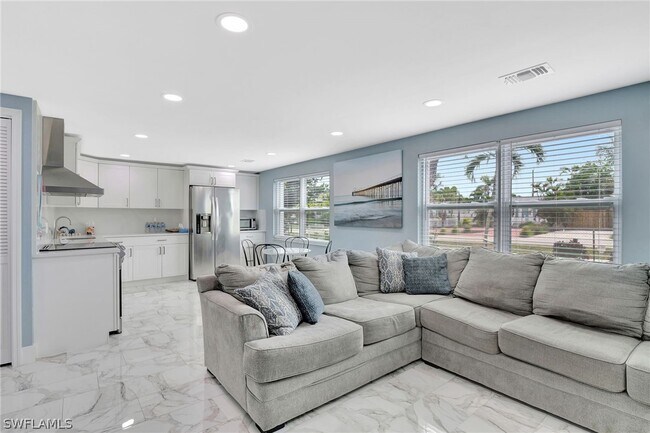 Building Photo - 1009 Ridge St