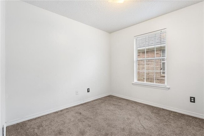Building Photo - 8382 Oak Pointe Ct