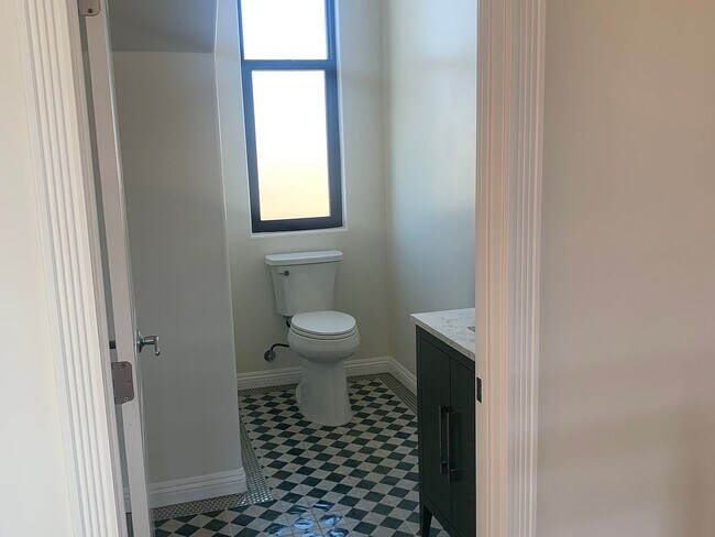 Building Photo - 14425 Hardtree Dr