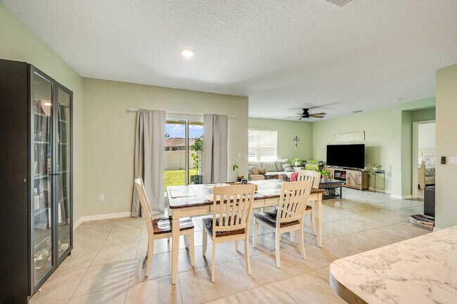 Building Photo - 4BR/2BA home located in Harvest Landing