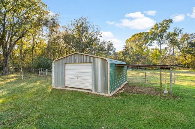 Building Photo - 28293 Double Culvert Rd