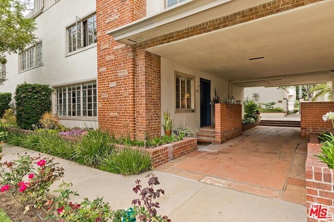 Building Photo - 11901 W Sunset Blvd
