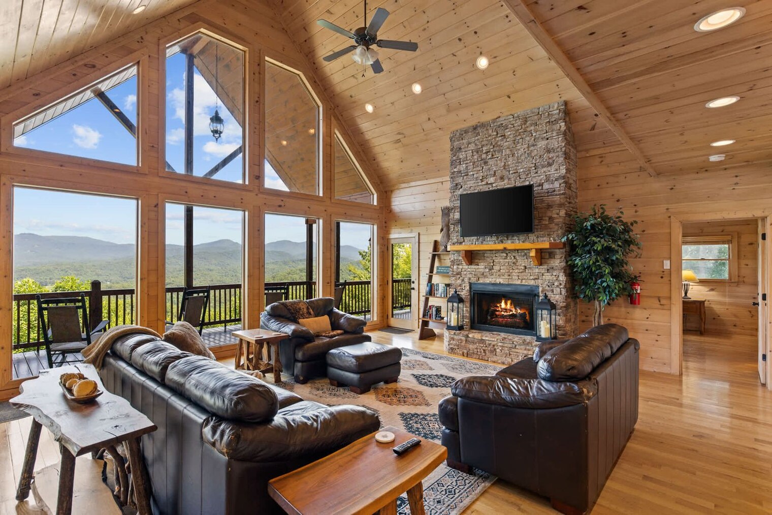 Building Photo - 121 Pontoosuc Dr