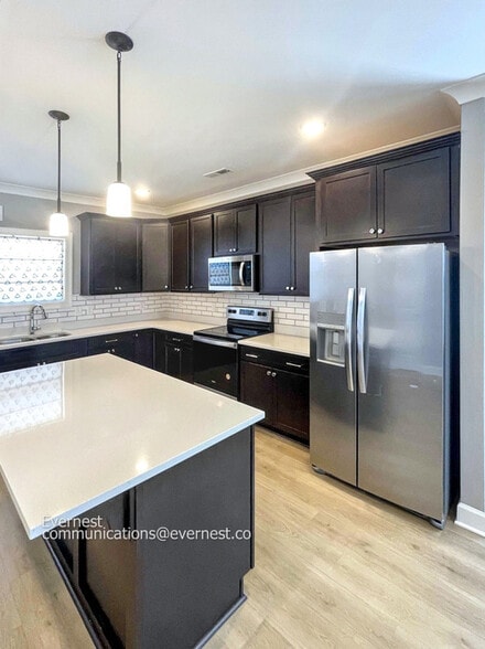 Building Photo - 504 Whitstable Alley