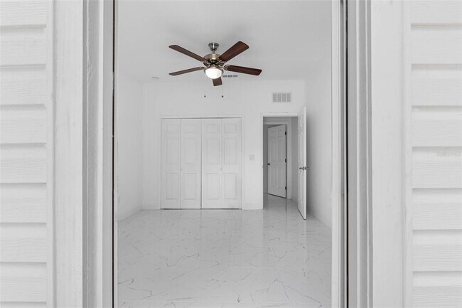 Building Photo - 6847 Woodsman Dr