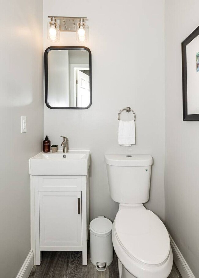 Building Photo - 216 Gilman Ave