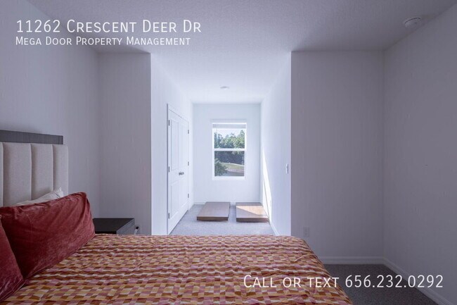 Building Photo - 11262 Crescent Deer Dr