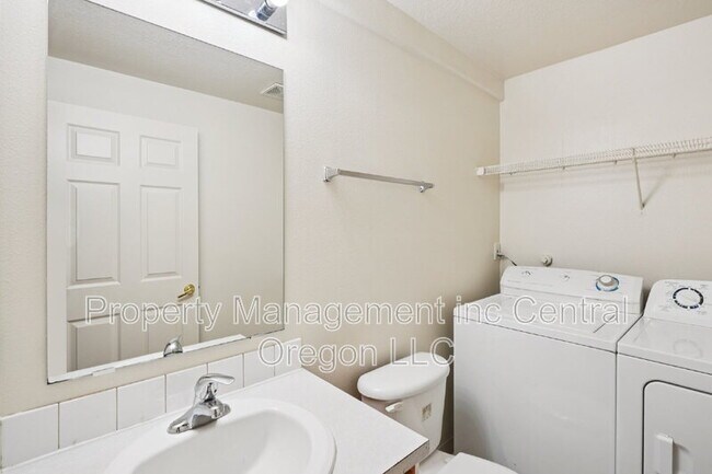 Building Photo - 2110 Baines Blvd