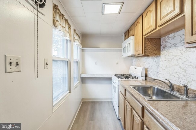 Building Photo - 415 Rector St