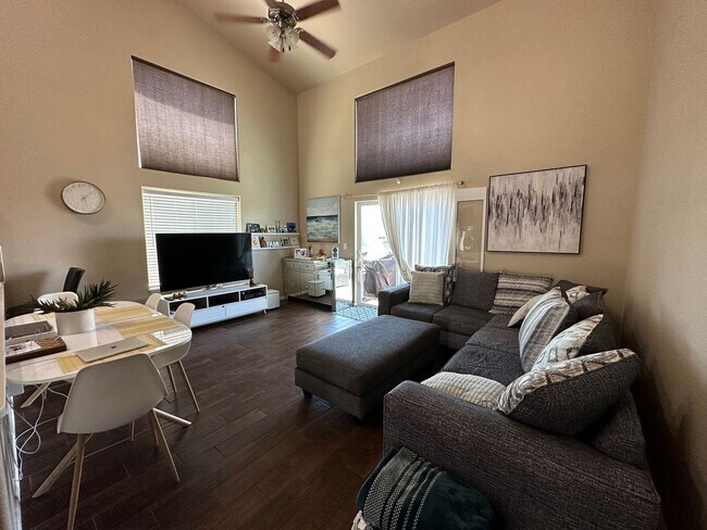 Building Photo - Stunning 4-bedroom 4-bathroom Home Close to Fort Carson, Schriever AFB, and Peterson SFB!!!