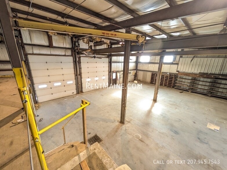 Building Photo - 38 Railroad St