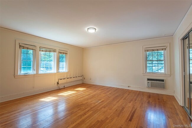 Building Photo - 11 4th Rd