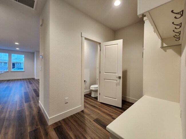 Building Photo - Brand New Home for Lease in Carson City $1000 off 1st month's rent