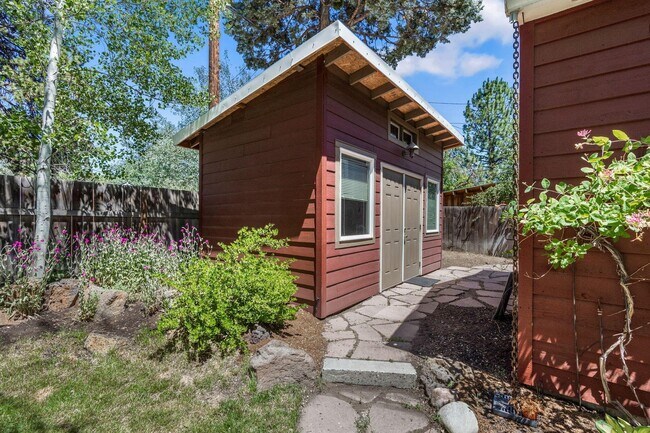 Storage in the back yard - 1252 NW Milwaukee Ave