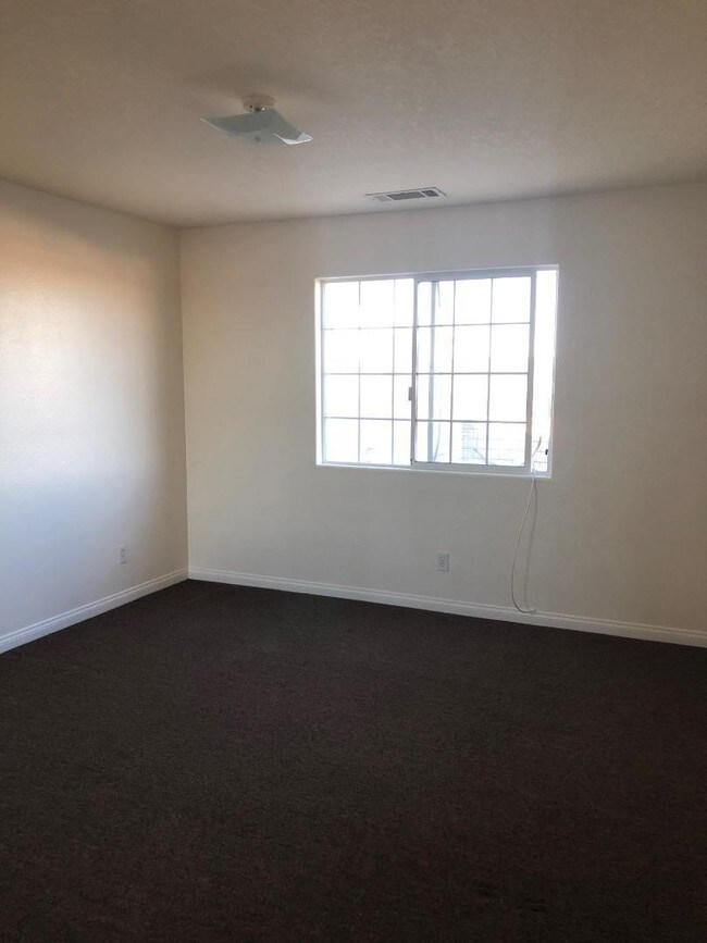 Building Photo - 32750 Rose Tree Ln