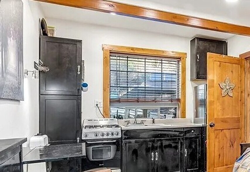 Building Photo - 23253 WA-534