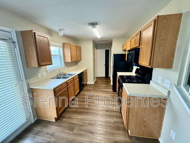 Building Photo - 398 Paddington Dr