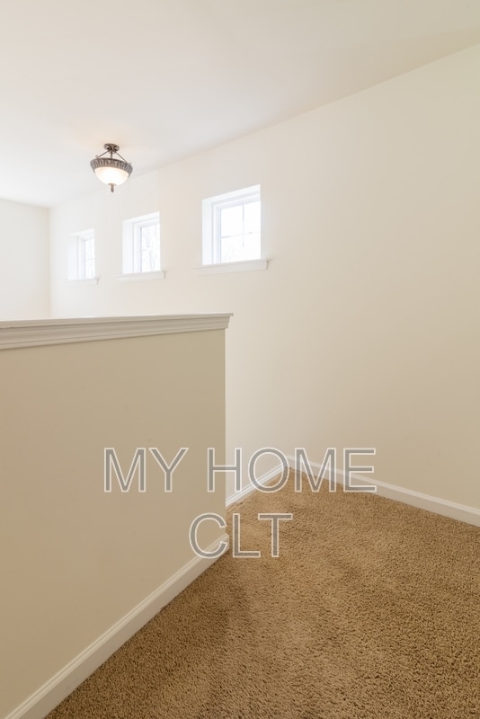 Building Photo - 18457 Streamline Ct