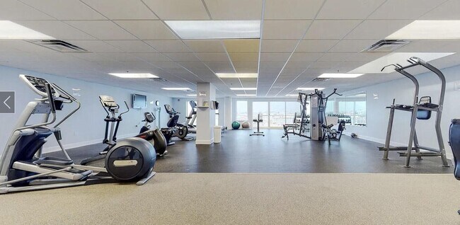 Building Photo - 725 Gulf Shore Dr