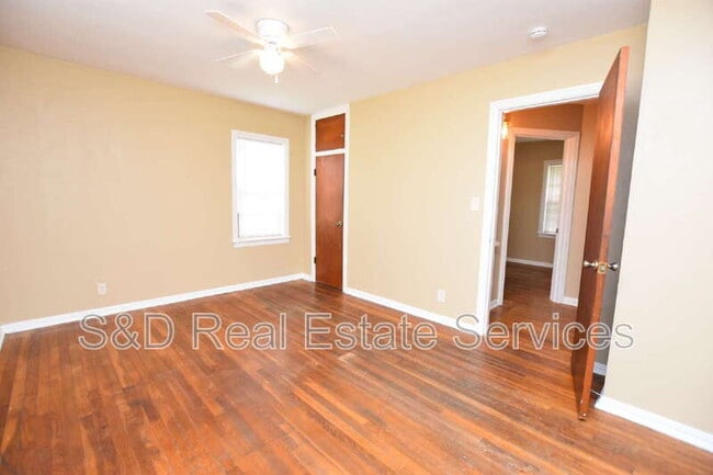 Building Photo - 738 E Valencia St