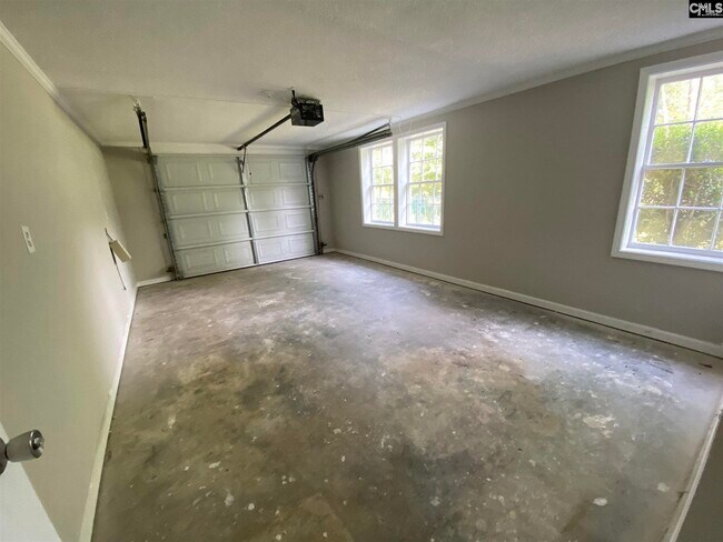 Building Photo - 337 S Stonehedge Dr